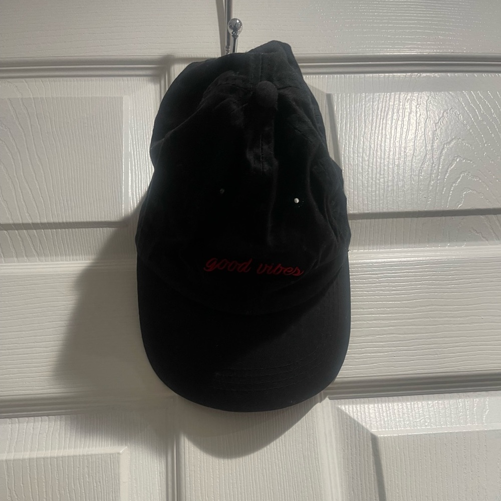 Good vibes hat